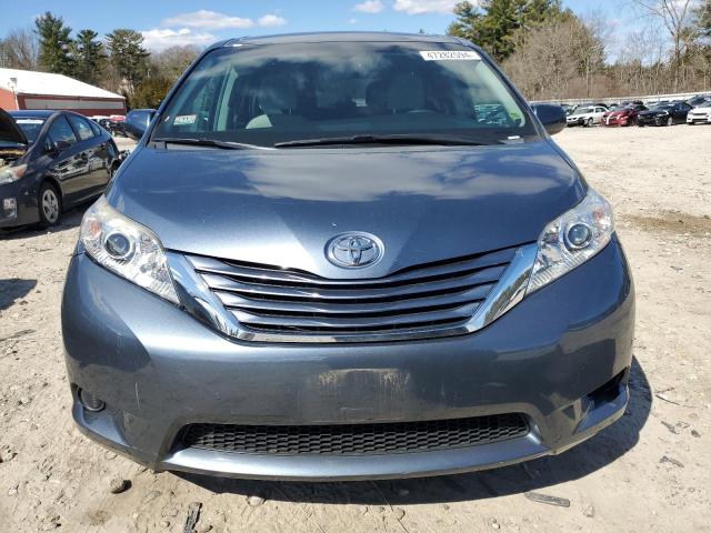 5TDJZ3DC7HS183292 - 2017 TOYOTA SIENNA LE BLUE photo 5