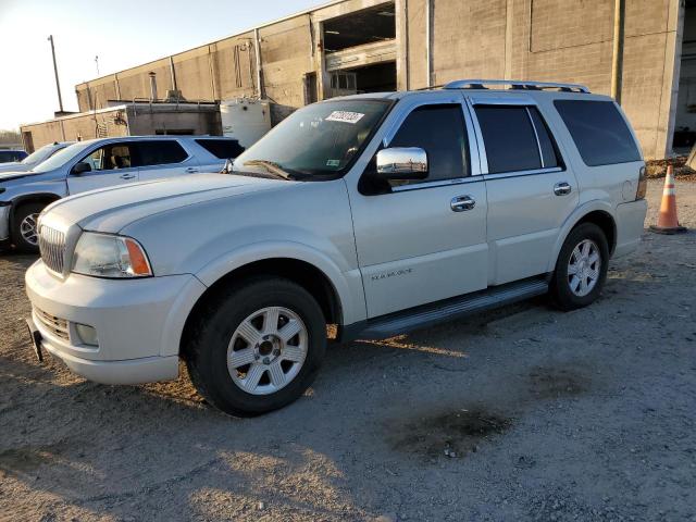 5LMFU28505LJ06991 - 2005 LINCOLN NAVIGATOR WHITE photo 1