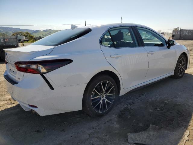 4T1G11AK2PU749138 - 2023 TOYOTA CAMRY SE NIGHT SHADE WHITE photo 3
