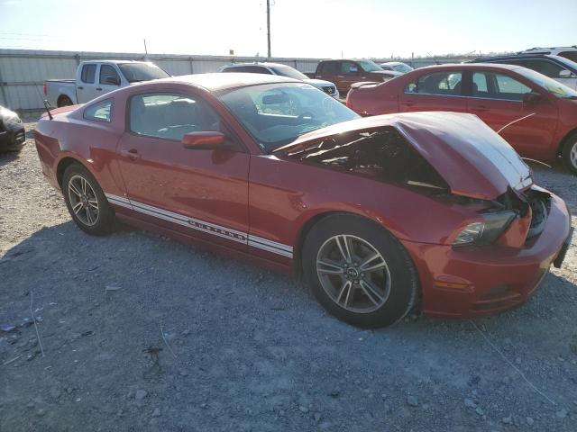 1ZVBP8AM2D5204082 - 2013 FORD MUSTANG RED photo 4