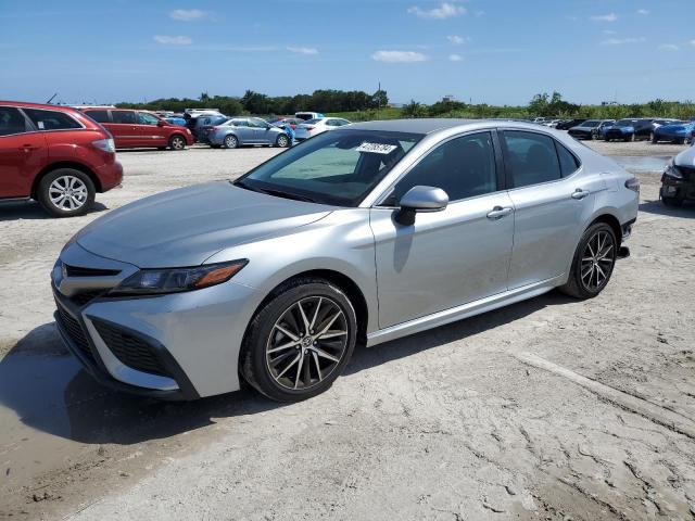 4T1G11AK9RU205853 - 2024 TOYOTA CAMRY SE NIGHT SHADE SILVER photo 1