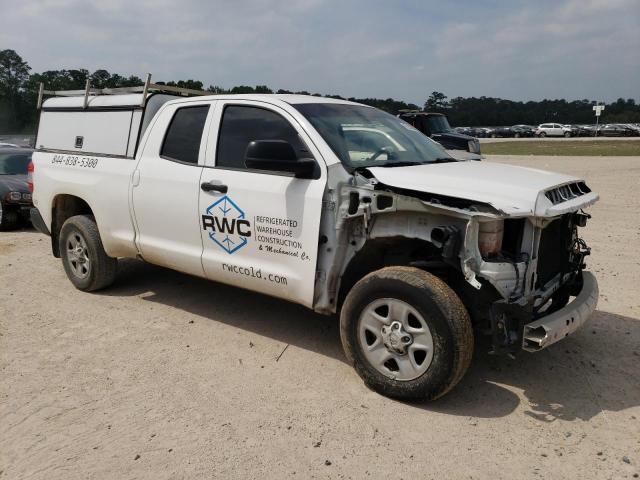 5TFRM5F15KX139978 - 2019 TOYOTA TUNDRA DOUBLE CAB SR/SR5 WHITE photo 4