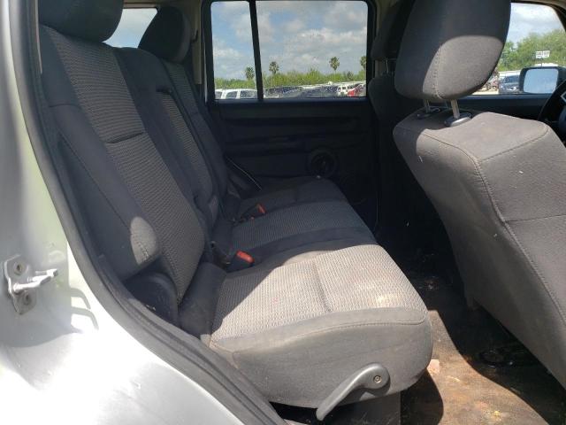 1J8HG48N18C213449 - 2008 JEEP COMMANDER SPORT Silber Foto 11