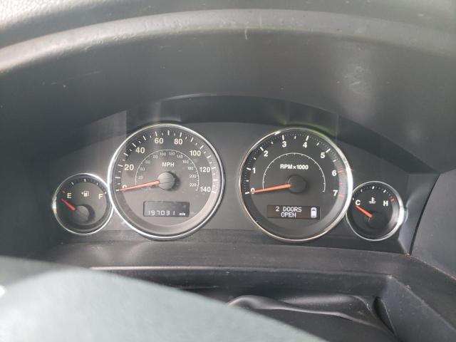 1J8HG48N18C213449 - 2008 JEEP COMMANDER SPORT Silber Foto 9