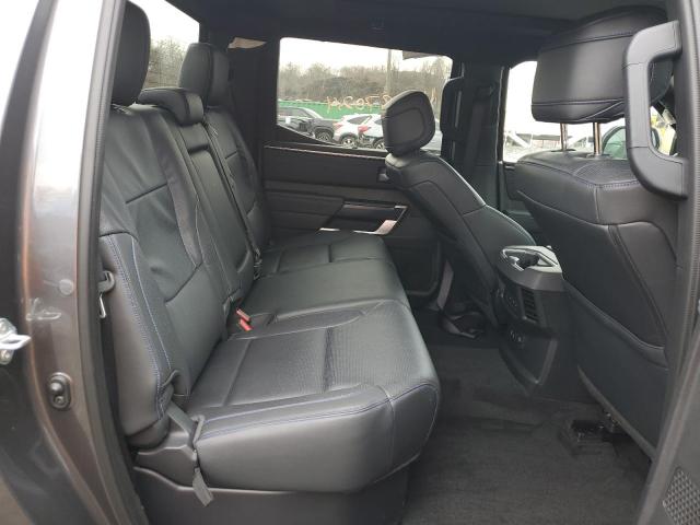 5TFNA5DB2PX106821 - 2023 TOYOTA TUNDRA CREWMAX PLATINUM Grau Foto 10