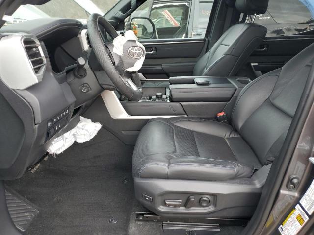 5TFNA5DB2PX106821 - 2023 TOYOTA TUNDRA CREWMAX PLATINUM Grau Foto 7