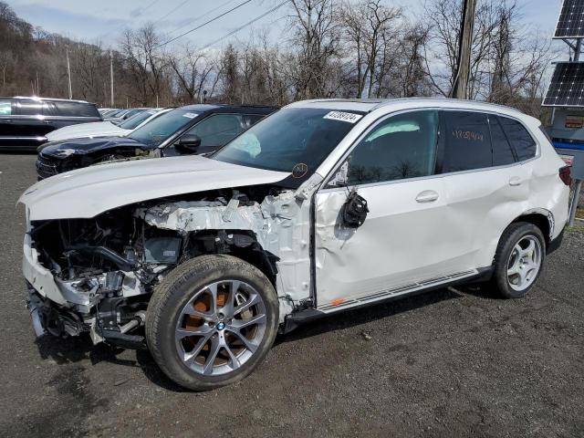 5UX13EU01R9T35388 - 2024 BMW X5 SDRIVE 40I WHITE photo 1