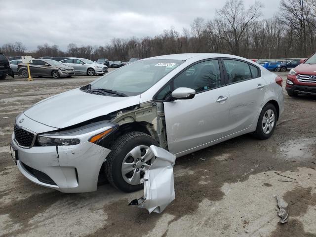 3KPFK4A74HE157945 - 2017 KIA FORTE LX SILVER photo 1