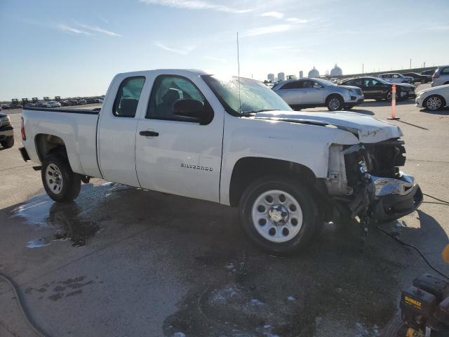 1GCSCPEX0AZ148662 - 2010 CHEVROLET SILVERADO C1500 WHITE photo 4