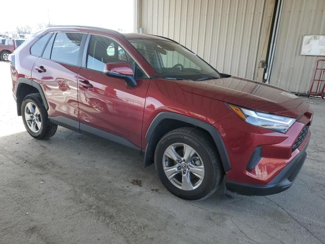 2T3P1RFVXNW256815 - 2022 TOYOTA RAV4 XLE RED photo 4