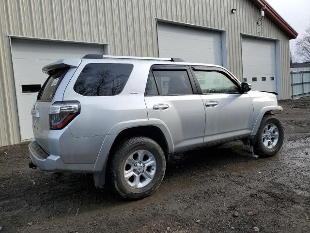 JTEBU5JRXK5689201 - 2019 TOYOTA 4RUNNER SR5 SILVER photo 3