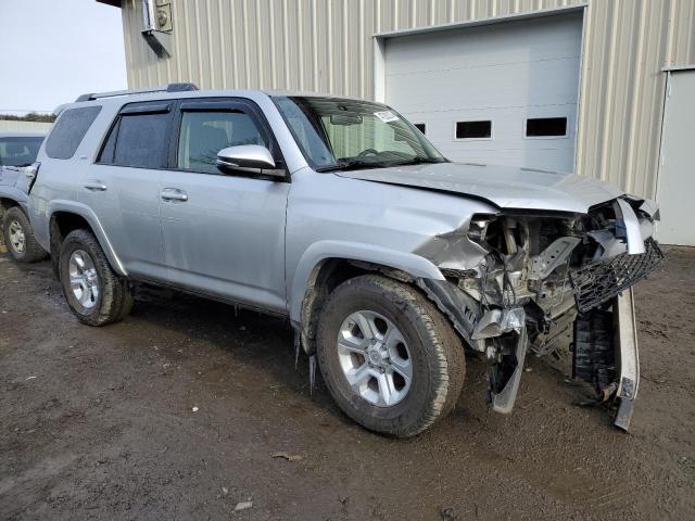 JTEBU5JRXK5689201 - 2019 TOYOTA 4RUNNER SR5 SILVER photo 4