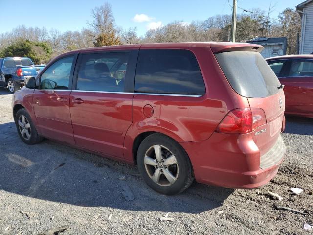 2V4RW3D18AR184370 - 2010 VOLKSWAGEN ROUTAN SE RED photo 2