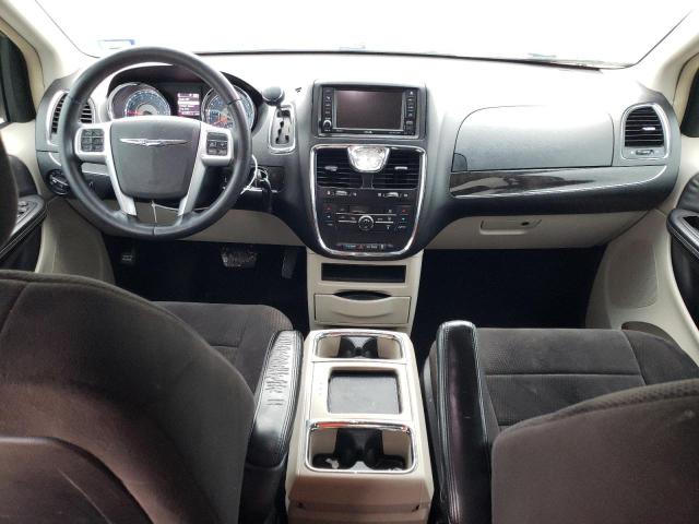 2C4RC1BG3DR631156 - 2013 CHRYSLER TOWN & COU TOURING SILVER photo 8