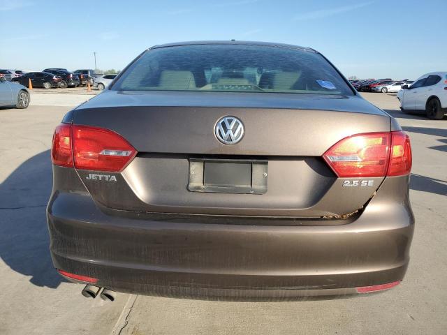 3VWDX7AJ0DM262274 - 2013 VOLKSWAGEN JETTA SE BROWN photo 6