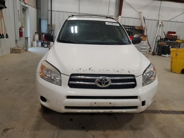 JTMBD35V075097068 - 2007 TOYOTA RAV4 WHITE photo 5