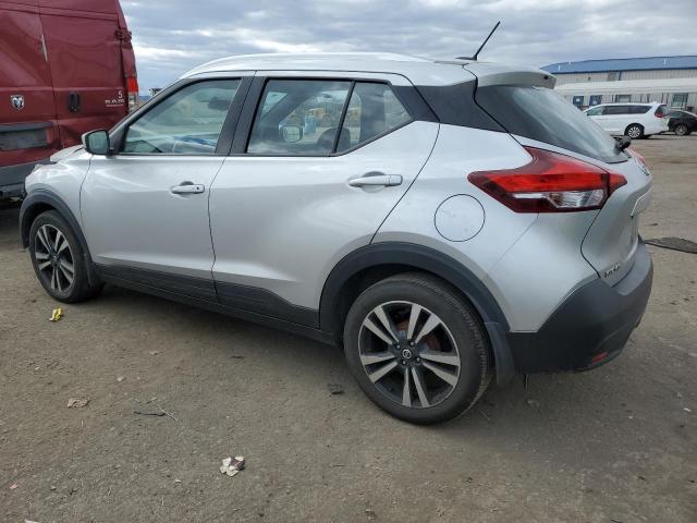 3N1CP5CU4KL506296 - 2019 NISSAN KICKS S SILVER photo 2