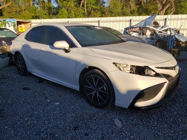 4T1G11AK4NU073739 - 2022 TOYOTA CAMRY SE WHITE photo 4