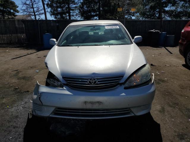 4T1BE32K15U987925 - 2005 TOYOTA CAMRY LE SILVER photo 5