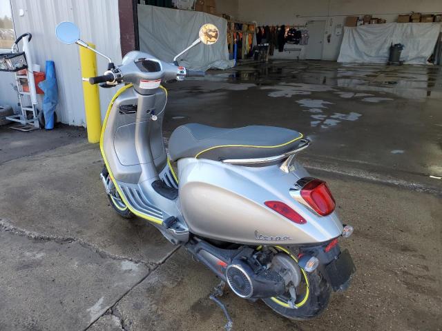 ZAPMA9EB0M5000164 - 2021 VESPA SCOOTER SILVER photo 3