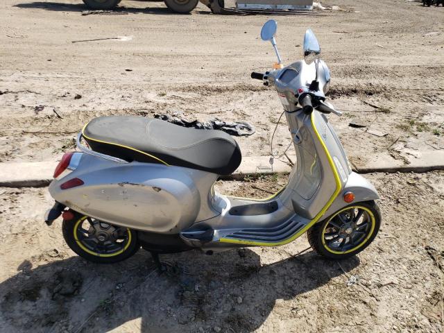 ZAPMA9EB0M5000164 - 2021 VESPA SCOOTER SILVER photo 9