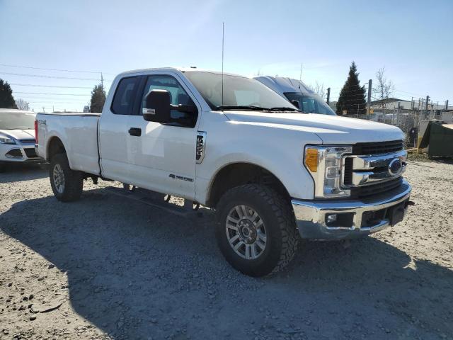 1FT7X2BT4HEE33462 - 2017 FORD F250 SUPER DUTY WHITE photo 4