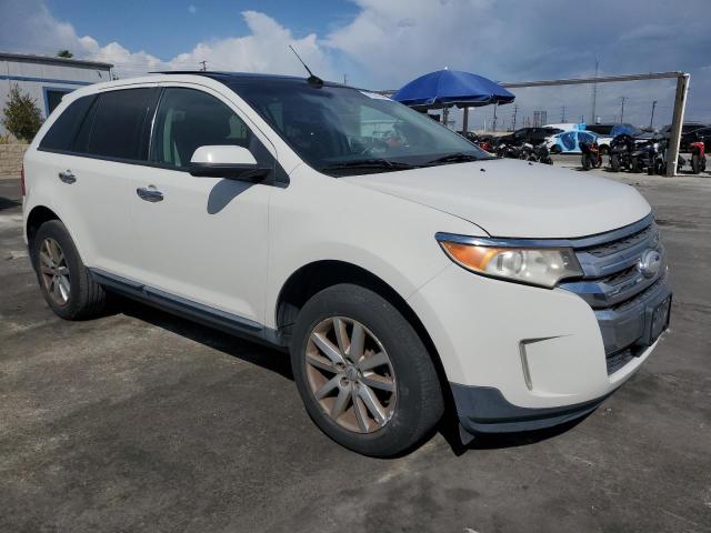 2FMDK3JC8BBB61442 - 2011 FORD EDGE SEL WHITE photo 4