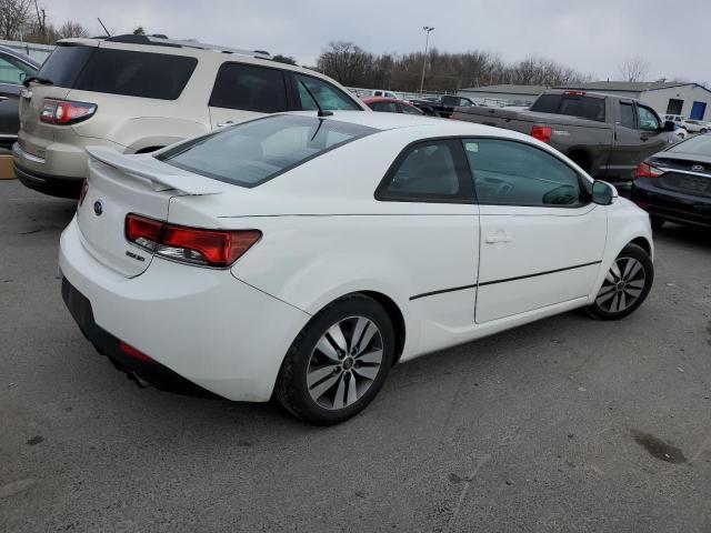 KNAFU6A29D5743358 - 2013 KIA FORTE EX WHITE photo 3