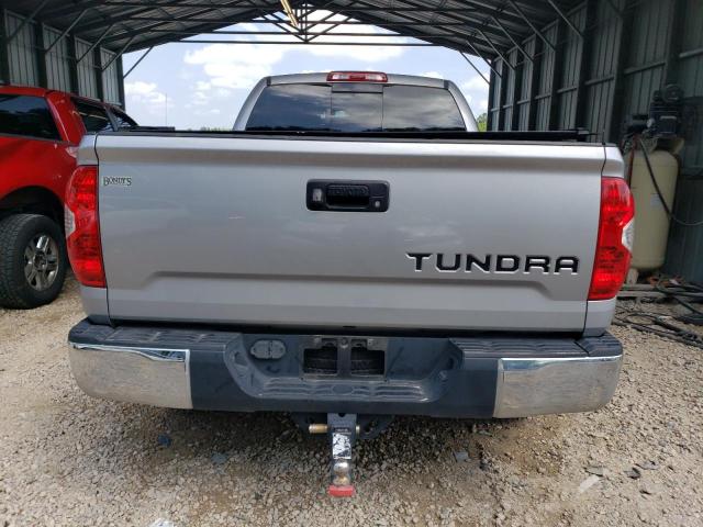 5TFRW5F17HX214781 - 2017 TOYOTA TUNDRA DOUBLE CAB SR/SR5 SILVER photo 6