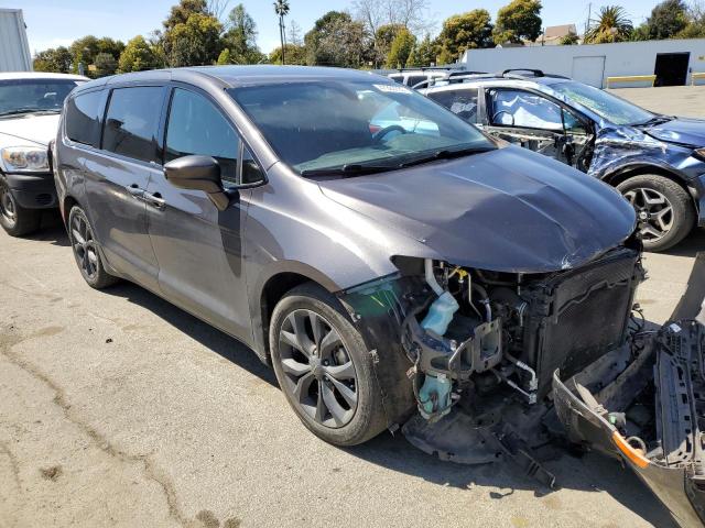 2C4RC1FG5JR354323 - 2018 CHRYSLER PACIFICA TOURING PLUS CHARCOAL photo 4