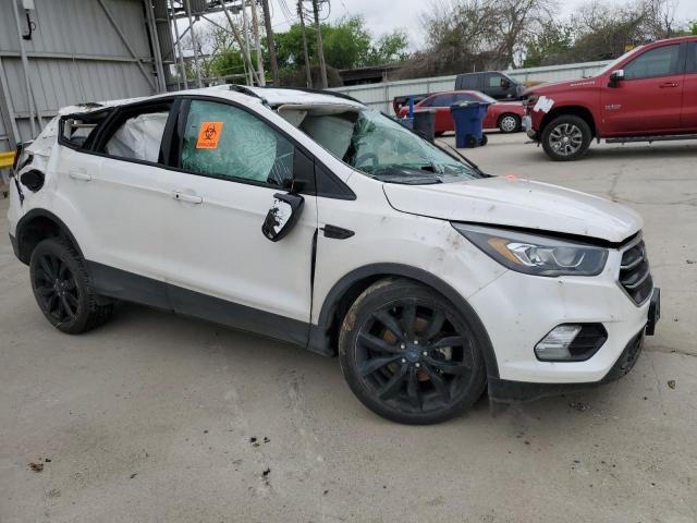 1FMCU0GD5KUC02320 - 2019 FORD ESCAPE SE WHITE photo 4