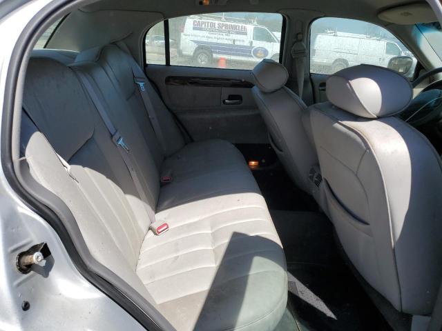 1LNFM81W5WY688454 - 1998 LINCOLN TOWN CAR EXECUTIVE SILVER photo 10
