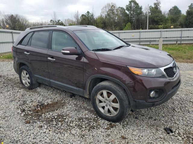 5XYKT3A10BG073889 - 2011 KIA SORENTO BASE RED photo 4