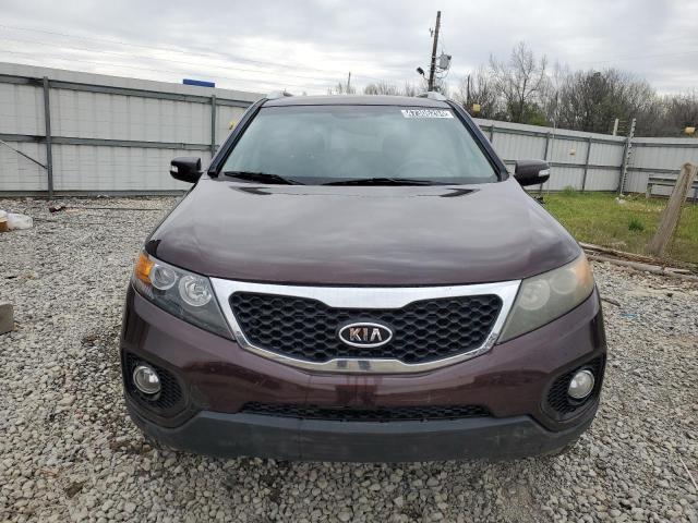 5XYKT3A10BG073889 - 2011 KIA SORENTO BASE RED photo 5