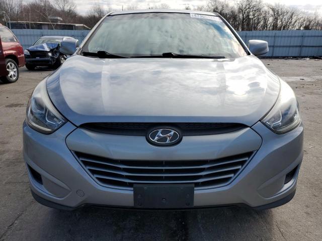 KM8JTCAF8FU040274 - 2015 HYUNDAI TUCSON GLS SILVER photo 5