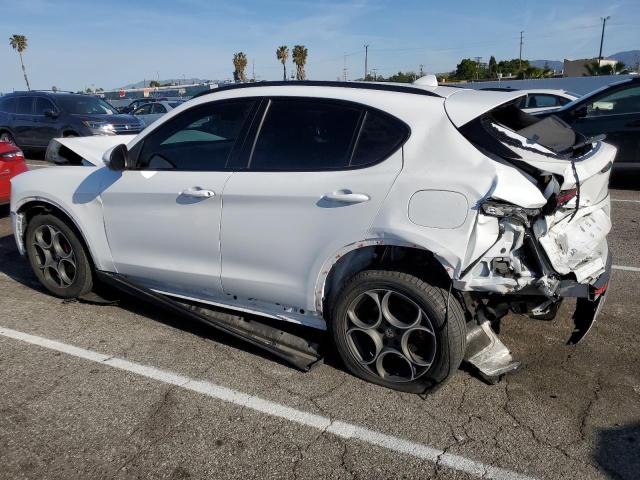 ZASPAJAN9K7C69370 - 2019 ALFA ROMEO STELVIO WHITE photo 2