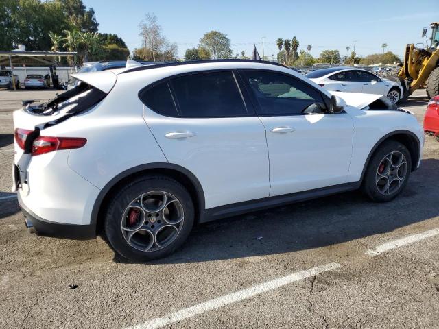 ZASPAJAN9K7C69370 - 2019 ALFA ROMEO STELVIO WHITE photo 3