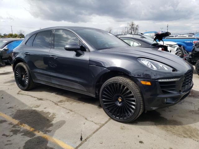 WP1AA2A57JLB16804 - 2018 PORSCHE MACAN BLACK photo 4