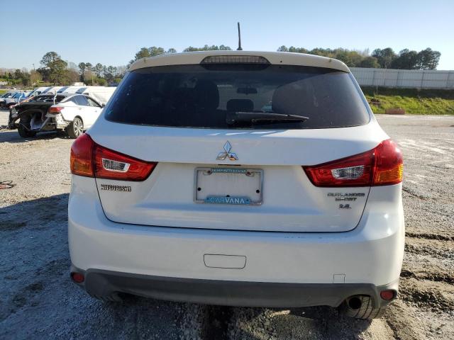 4A4AP3AW4FE060808 - 2015 MITSUBISHI OUTLANDER ES WHITE photo 6