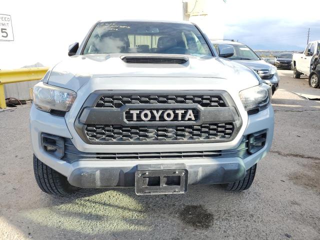 5TFCZ5AN9HX104189 - 2017 TOYOTA TACOMA DOUBLE CAB GRAY photo 5