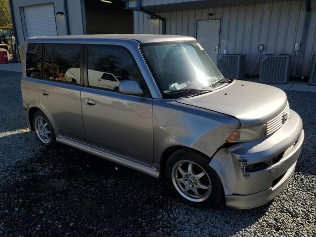 JTLKT324854004741 - 2005 TOYOTA SCION XB GRAY photo 4