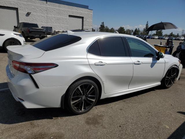 4T1B61HK8KU777830 - 2019 TOYOTA CAMRY XSE WHITE photo 3