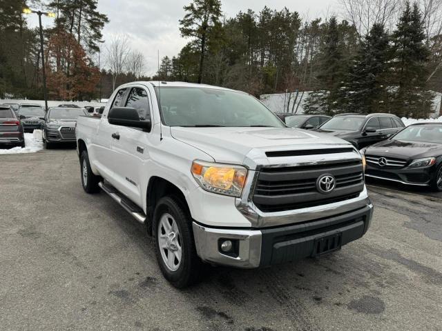 5TFUW5F14FX485126 - 2015 TOYOTA TUNDRA DOUBLE CAB SR/SR5 WHITE photo 2