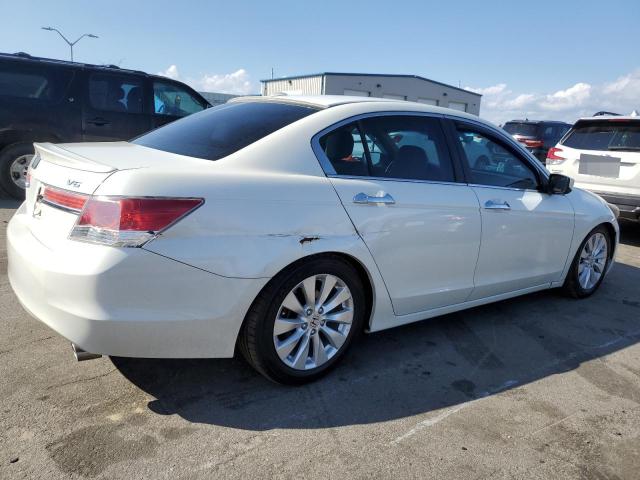 1HGCP3F88AA001613 - 2010 HONDA ACCORD EXL WHITE photo 3