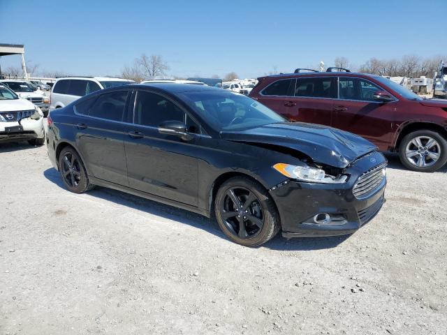 3FA6P0HD8GR302410 - 2016 FORD FUSION SE BLACK photo 4