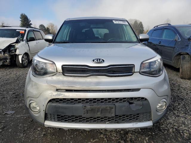 KNDJP3A56J7563588 - 2018 KIA SOUL + SILVER photo 5