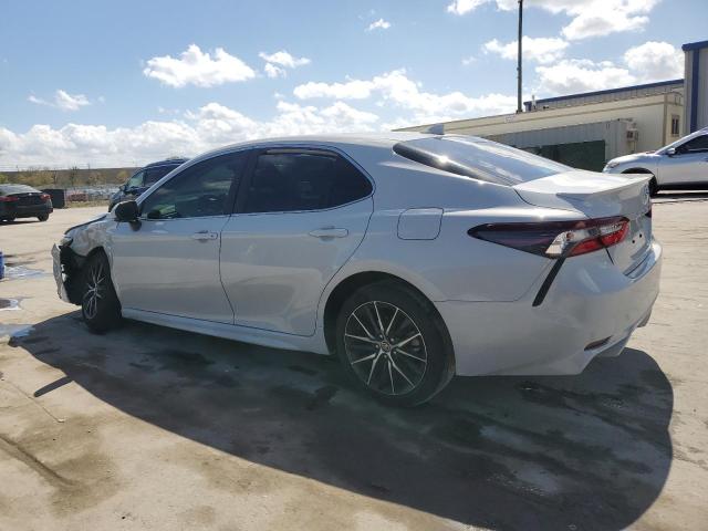 4T1S11AK6RU241400 - 2024 TOYOTA CAMRY SE NIGHT SHADE WHITE photo 2