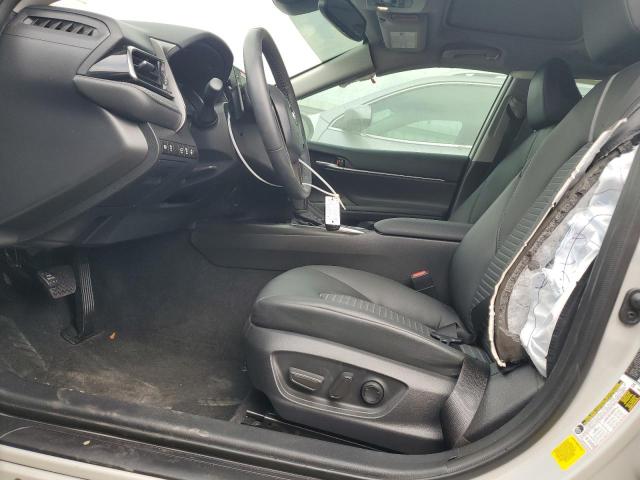 4T1S11AK6RU241400 - 2024 TOYOTA CAMRY SE NIGHT SHADE WHITE photo 7