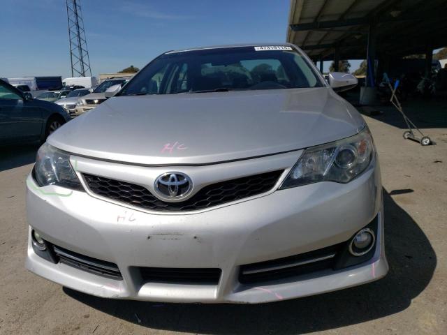 4T1BF1FK8CU081232 - 2012 TOYOTA CAMRY BASE SILVER photo 5