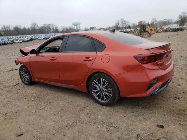 3KPF54AD9PE528027 - 2023 KIA FORTE GT LINE ORANGE photo 2